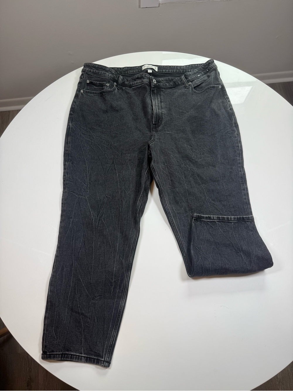 Abercrombie and Fitch Mom High Rise Curve-Love Jeans